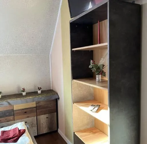 Rose Cosy Tiny With Shared Rooftop Terrace And Jacuzzi Mk2