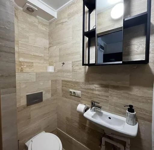 Rose Cosy Tiny With Shared Rooftop Terrace And Jacuzzi Mk2 * Βουδαπέστη