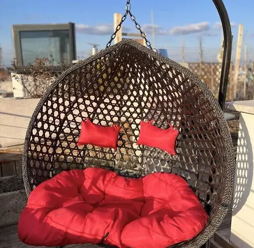 Διαμέρισμα Rose Cosy Tiny With Shared Rooftop Terrace And Jacuzzi Mk2 Βουδαπέστη