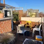 شقة Rose Cosy Tiny With Shared Rooftop Terrace And Jacuzzi Mk2 *