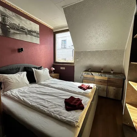 Appartement Rose Cosy Tiny With Shared Rooftop Terrace And Jacuzzi Mk2 *