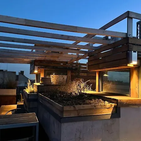 Rose Cosy Tiny With Shared Rooftop Terrace And Jacuzzi Mk2 公寓 布达佩斯