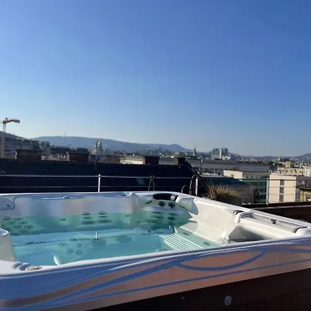 Appartement Rose Cosy Tiny With Shared Rooftop Terrace And Jacuzzi Mk2 Budapest