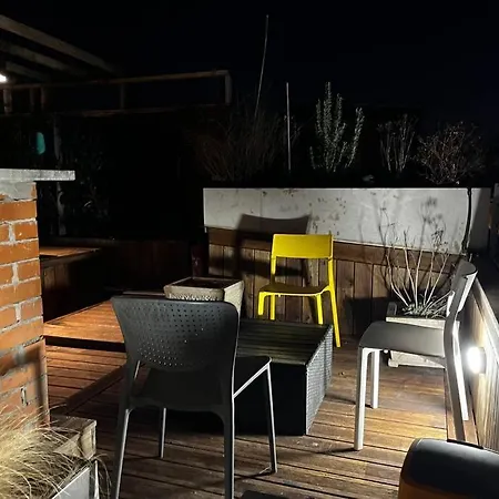 Rose Cosy Tiny With Shared Rooftop Terrace And Jacuzzi Mk2