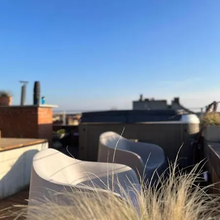 Rose Cosy Tiny With Shared Rooftop Terrace And Jacuzzi Mk2 Appartement *