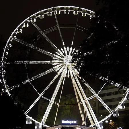 Rose Cosy Tiny With Shared Rooftop Terrace And Jacuzzi Mk2 *