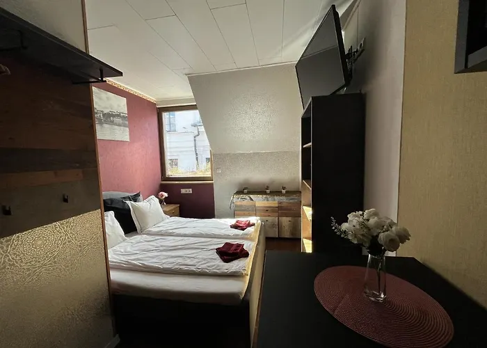 Rose Cosy Tiny With Shared Rooftop Terrace And Jacuzzi Mk2