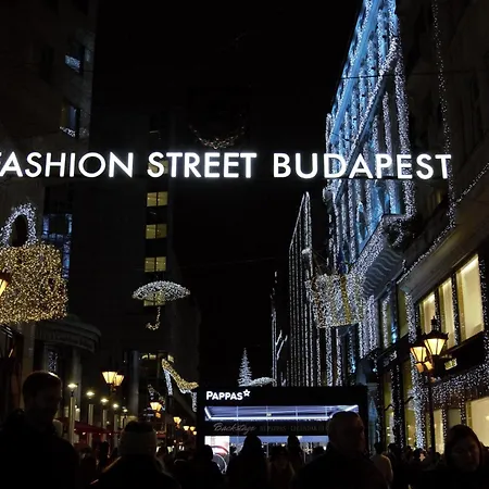 Rose Cosy Tiny With Shared Rooftop Terrace And Jacuzzi Mk2 *