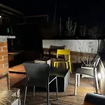 Rose Cosy Tiny With Shared Rooftop Terrace And Jacuzzi Mk2