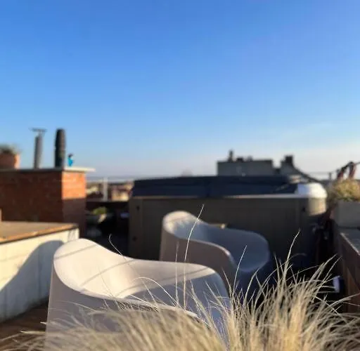 Rose Cosy Tiny With Shared Rooftop Terrace And Jacuzzi Mk2 Apartament *